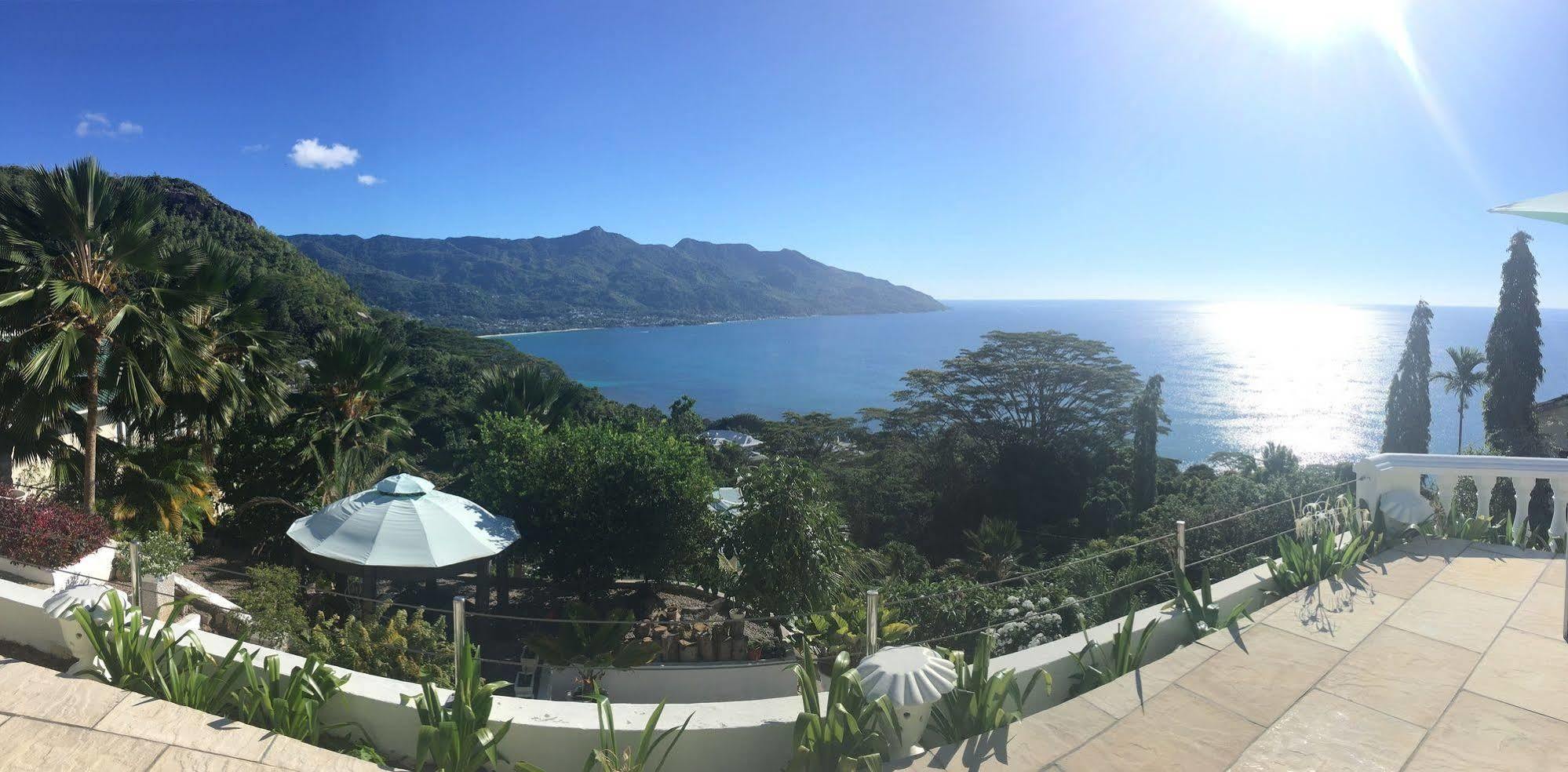 Petit Amour Villa Glacis  Exteriör bild