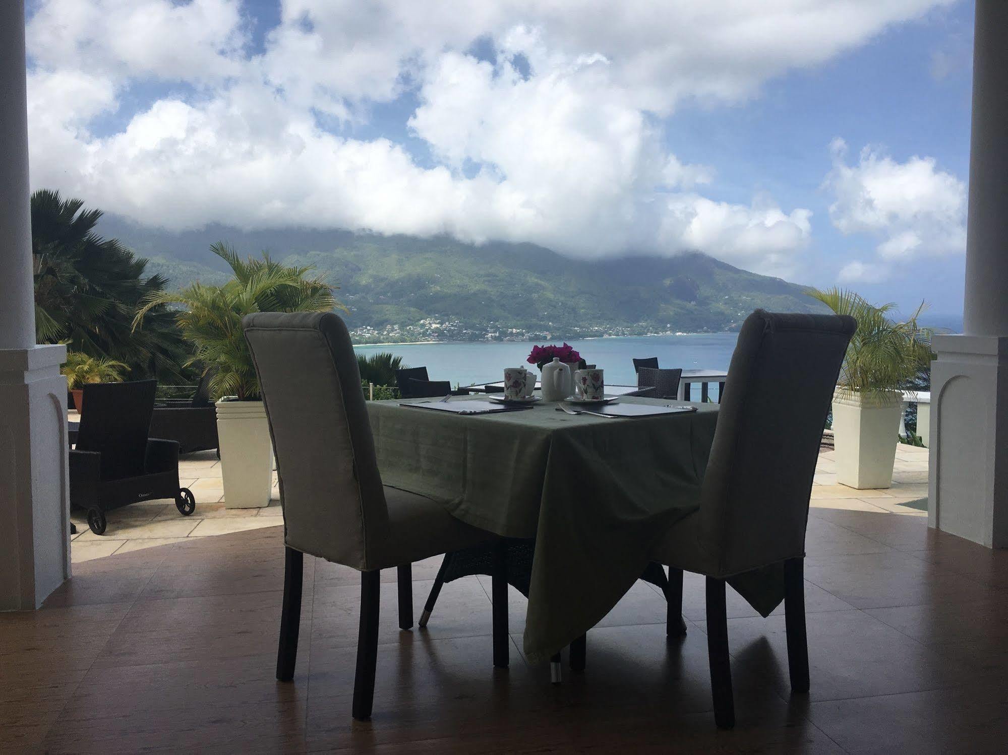Petit Amour Villa Glacis  Exteriör bild
